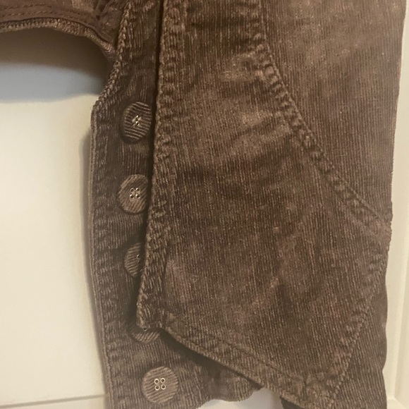 Thrifty Brown Vest - Picture 2 of 7